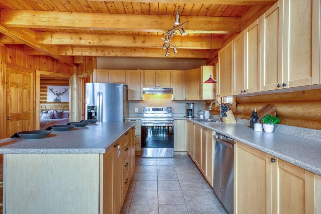 Le Courchevel Luxe Chalet - Private Pool - Jacuzzi - Ski Saint Adolphe D'Howard Eksteriør bilde